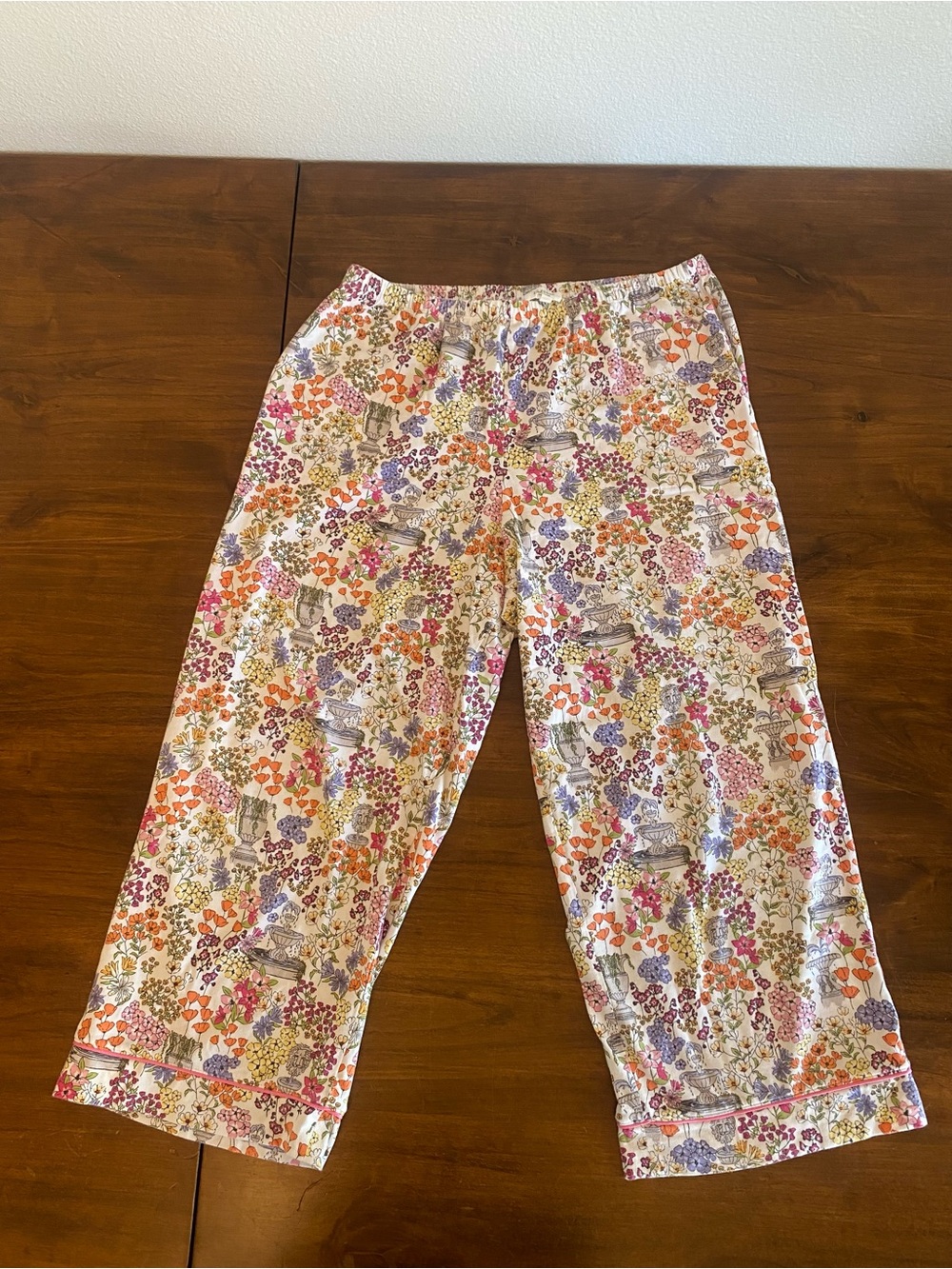 BedHead Women’s Floral Capri Pajama Set 3/4 sleeve - Picture 11 of 16